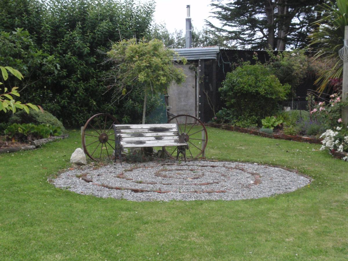 Folster Gardens Bed And Breakfast Invercargill Exteriör bild